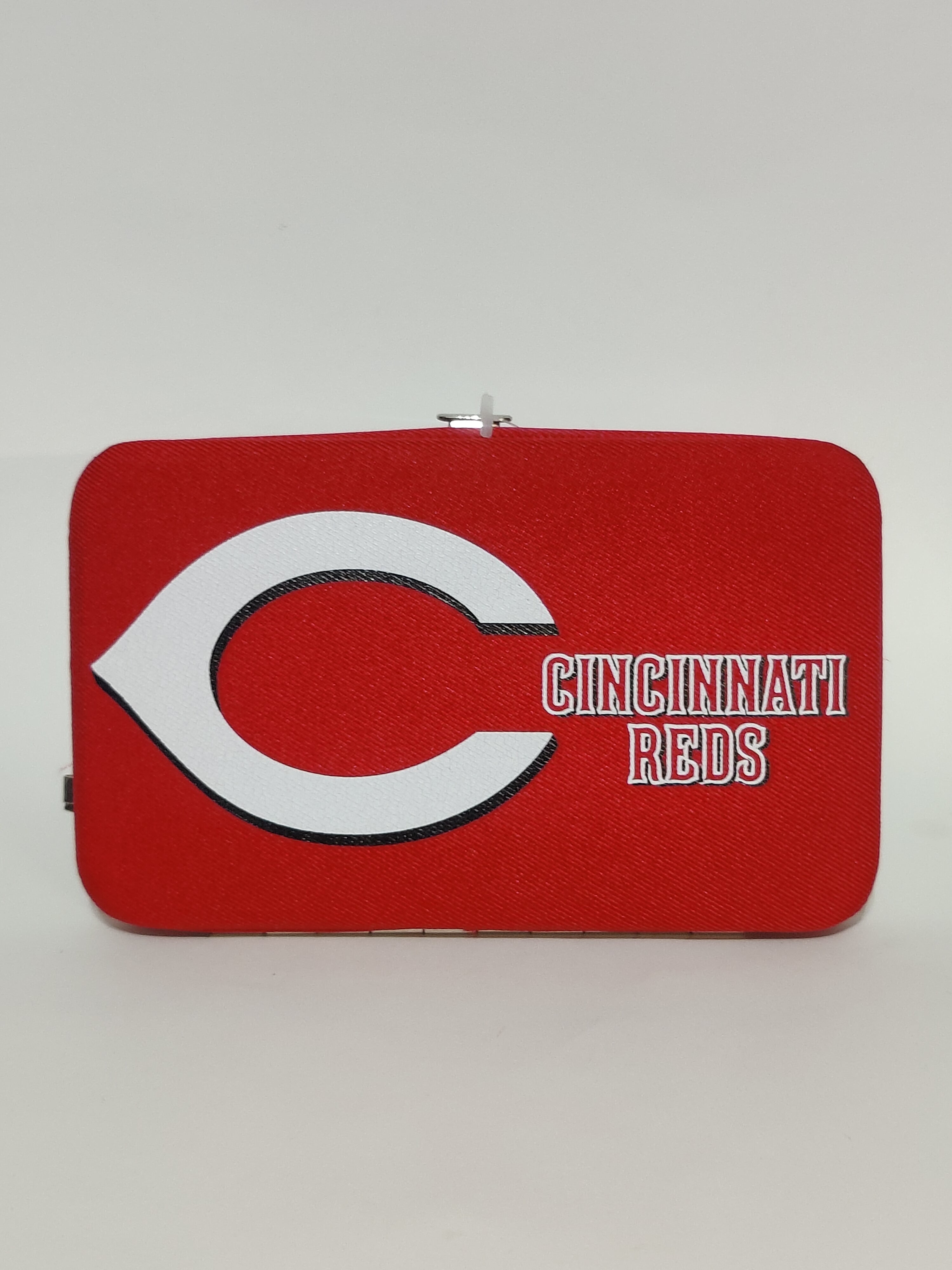 Cincinnati Reds Wristlet Wallet